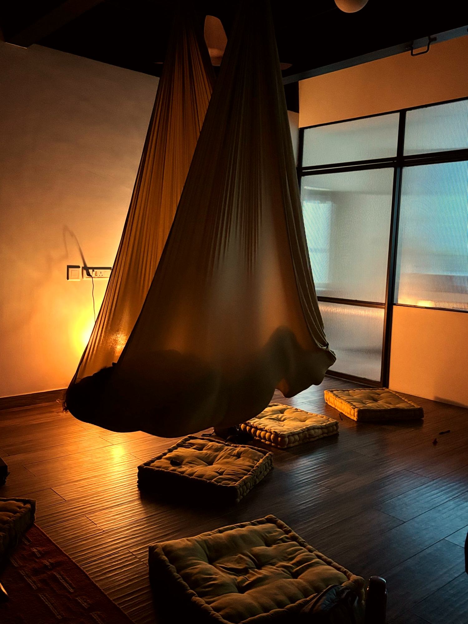 The floating sound bath
